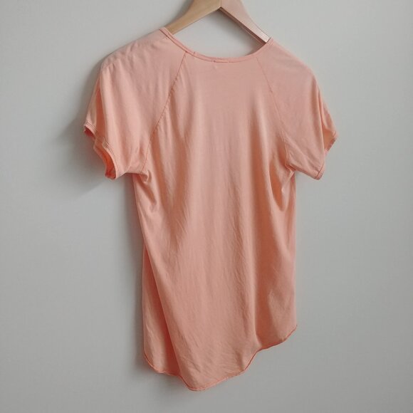 4/$20 Wilfred Aritzia soft pale orange melon T tee shirt Medium - Picture 4 of 9